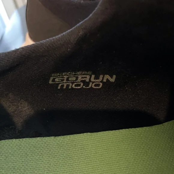 Skechers Women’s Sneakers GoRun Mojo size 8.5 comfy slip-ons - Picture 8 of 11